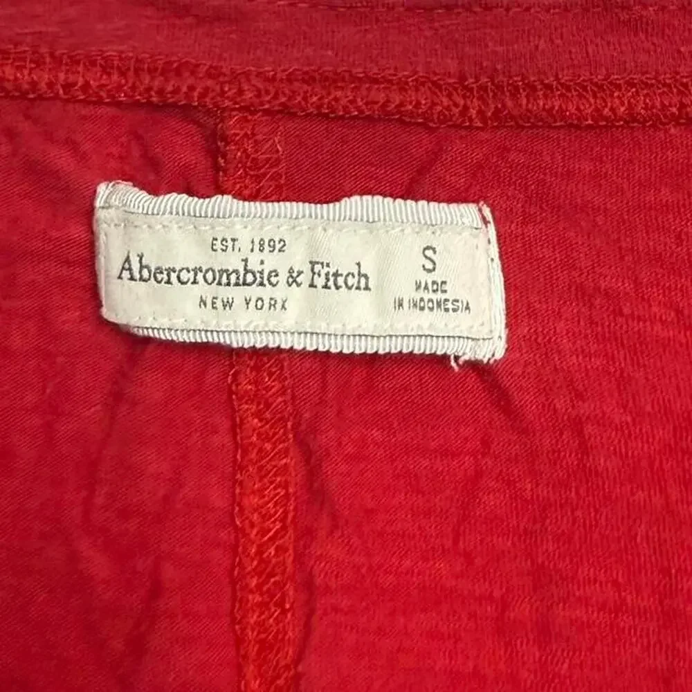 Abercrombie & Fitch red Henley long sleeve top with button details Size S Cotton - Picture 3 of 7